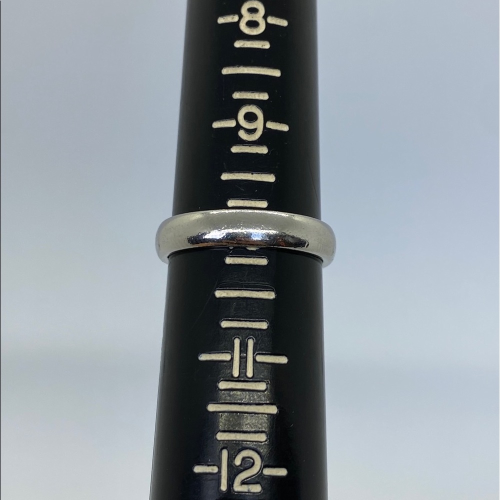 AUTH Tiffany & Co platinum wedding band - Picture 10 of 12